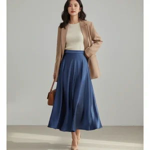 Jupe Longue Bleue Satinée Élégante