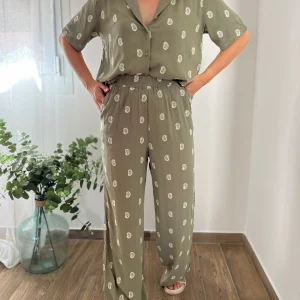 LE PANTALON ÉLÉGANT KAKI