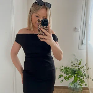 LA ROBE BARDOT NOIRE