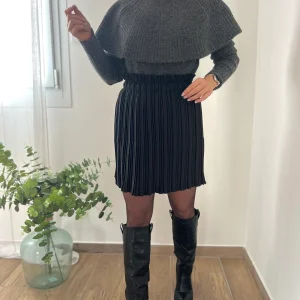 LE PULL CAPE GRIS