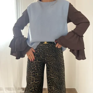 LE PULL RÉVERSIBLE DOUX BLEU