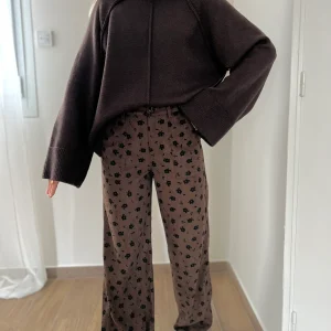 LE PANTALON VELOUR FLOWER