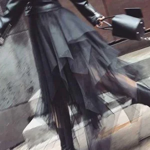 Inrosy mi-longue jupe irrégulière tulle punk femme noir