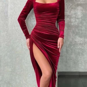 Inrosy robe longue fendu le côté fluide col carré manches longues élégant mode de soirée